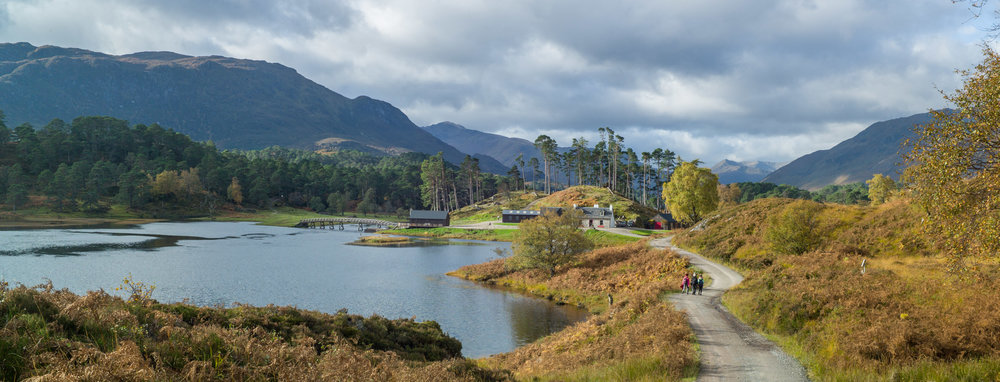 The footpath approaching Affric Lodge